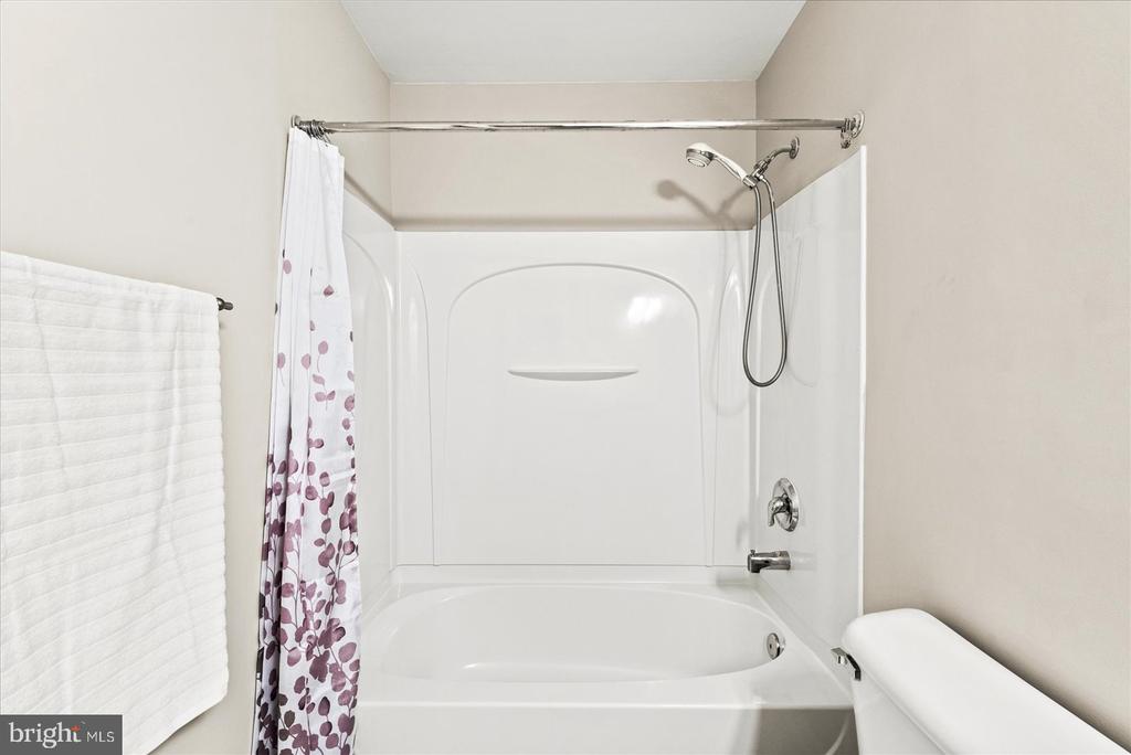 5621 TOWLES MILL RD, PARTLOW, Virginia 22534, 4 Bedrooms Bedrooms, ,3 BathroomsBathrooms,Residential,5621 TOWLES MILL RD,VASP2041366 MLS # VASP2041366
