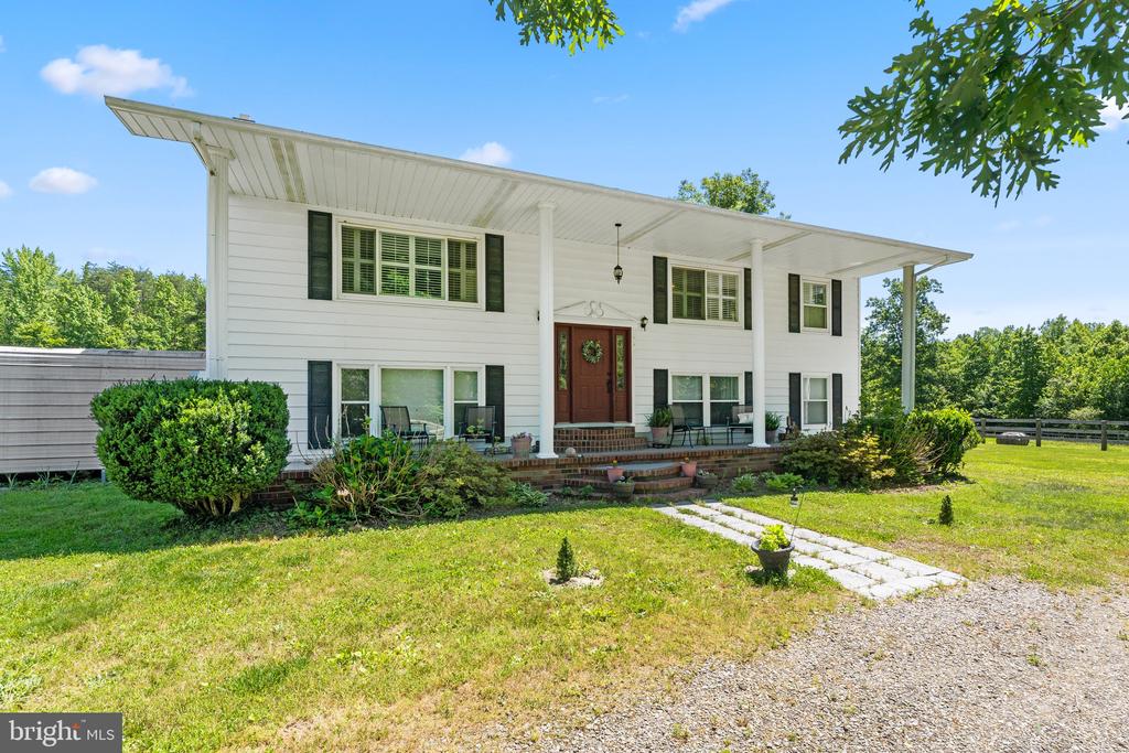 11109 SHADY GROVE CT, SPOTSYLVANIA, Virginia 22551, 4 Bedrooms Bedrooms, ,3 BathroomsBathrooms,Residential,11109 SHADY GROVE CT,VASP2042642 MLS # VASP2042642