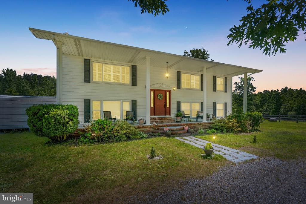 11109 SHADY GROVE CT, SPOTSYLVANIA, Virginia 22551, 4 Bedrooms Bedrooms, ,3 BathroomsBathrooms,Residential,11109 SHADY GROVE CT,VASP2042642 MLS # VASP2042642