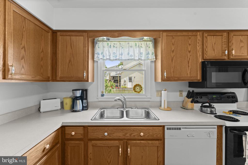 11737 BATTLE RIDGE DR, REMINGTON, Virginia 22734, 3 Bedrooms Bedrooms, ,2 BathroomsBathrooms,Residential,11737 BATTLE RIDGE DR,VAFQ2022502 MLS # VAFQ2022502 11737 BATTLE RIDGE DR, REMINGTON, Virginia 22734, 3 Bedrooms Bedrooms, ,2 BathroomsBathrooms,Residential,11737 BATTLE RIDGE DR,VAFQ2022502 MLS # VAFQ2022502