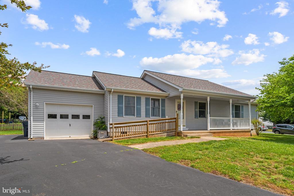 11737 BATTLE RIDGE DR, REMINGTON, Virginia 22734, 3 Bedrooms Bedrooms, ,2 BathroomsBathrooms,Residential,11737 BATTLE RIDGE DR,VAFQ2022502 MLS # VAFQ2022502 11737 BATTLE RIDGE DR, REMINGTON, Virginia 22734, 3 Bedrooms Bedrooms, ,2 BathroomsBathrooms,Residential,11737 BATTLE RIDGE DR,VAFQ2022502 MLS # VAFQ2022502