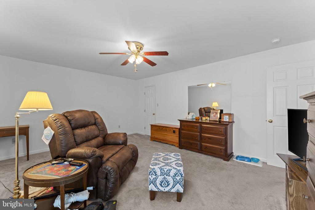 11737 BATTLE RIDGE DR, REMINGTON, Virginia 22734, 3 Bedrooms Bedrooms, ,2 BathroomsBathrooms,Residential,11737 BATTLE RIDGE DR,VAFQ2022502 MLS # VAFQ2022502 11737 BATTLE RIDGE DR, REMINGTON, Virginia 22734, 3 Bedrooms Bedrooms, ,2 BathroomsBathrooms,Residential,11737 BATTLE RIDGE DR,VAFQ2022502 MLS # VAFQ2022502