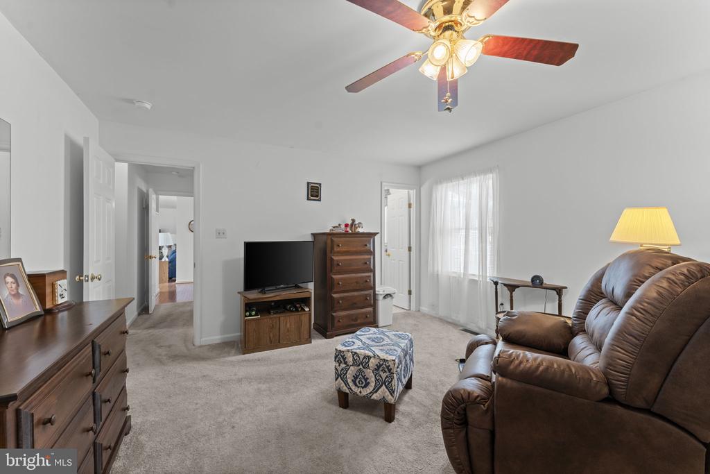11737 BATTLE RIDGE DR, REMINGTON, Virginia 22734, 3 Bedrooms Bedrooms, ,2 BathroomsBathrooms,Residential,11737 BATTLE RIDGE DR,VAFQ2022502 MLS # VAFQ2022502 11737 BATTLE RIDGE DR, REMINGTON, Virginia 22734, 3 Bedrooms Bedrooms, ,2 BathroomsBathrooms,Residential,11737 BATTLE RIDGE DR,VAFQ2022502 MLS # VAFQ2022502