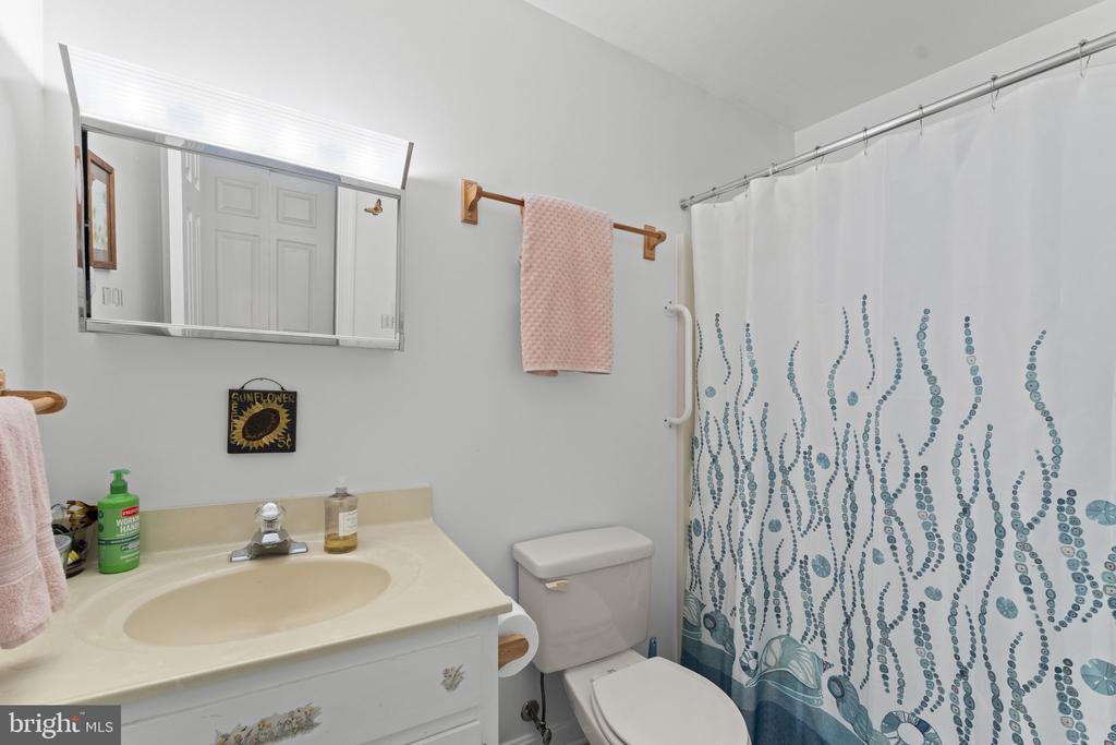 11737 BATTLE RIDGE DR, REMINGTON, Virginia 22734, 3 Bedrooms Bedrooms, ,2 BathroomsBathrooms,Residential,11737 BATTLE RIDGE DR,VAFQ2022502 MLS # VAFQ2022502 11737 BATTLE RIDGE DR, REMINGTON, Virginia 22734, 3 Bedrooms Bedrooms, ,2 BathroomsBathrooms,Residential,11737 BATTLE RIDGE DR,VAFQ2022502 MLS # VAFQ2022502