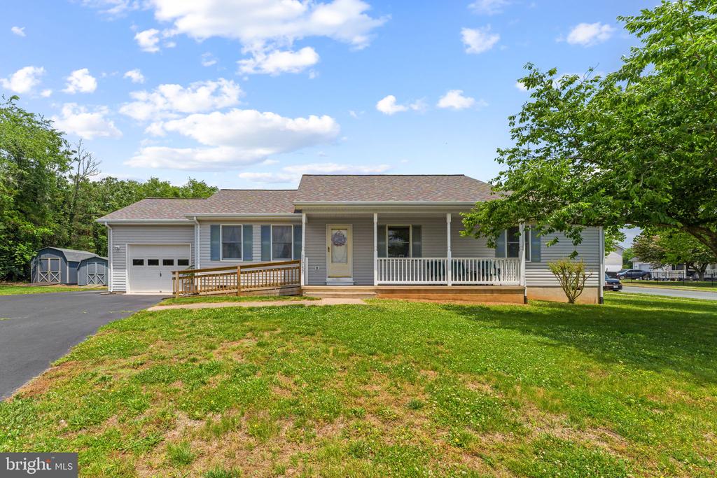 11737 BATTLE RIDGE DR, REMINGTON, Virginia 22734, 3 Bedrooms Bedrooms, ,2 BathroomsBathrooms,Residential,11737 BATTLE RIDGE DR,VAFQ2022502 MLS # VAFQ2022502 11737 BATTLE RIDGE DR, REMINGTON, Virginia 22734, 3 Bedrooms Bedrooms, ,2 BathroomsBathrooms,Residential,11737 BATTLE RIDGE DR,VAFQ2022502 MLS # VAFQ2022502