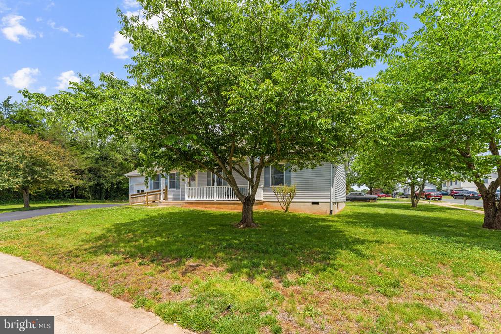 11737 BATTLE RIDGE DR, REMINGTON, Virginia 22734, 3 Bedrooms Bedrooms, ,2 BathroomsBathrooms,Residential,11737 BATTLE RIDGE DR,VAFQ2022502 MLS # VAFQ2022502 11737 BATTLE RIDGE DR, REMINGTON, Virginia 22734, 3 Bedrooms Bedrooms, ,2 BathroomsBathrooms,Residential,11737 BATTLE RIDGE DR,VAFQ2022502 MLS # VAFQ2022502
