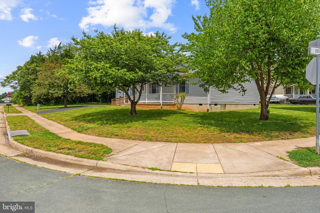 11737 BATTLE RIDGE DR, REMINGTON, Virginia 22734, 3 Bedrooms Bedrooms, ,2 BathroomsBathrooms,Residential,11737 BATTLE RIDGE DR,VAFQ2022502 MLS # VAFQ2022502 11737 BATTLE RIDGE DR, REMINGTON, Virginia 22734, 3 Bedrooms Bedrooms, ,2 BathroomsBathrooms,Residential,11737 BATTLE RIDGE DR,VAFQ2022502 MLS # VAFQ2022502