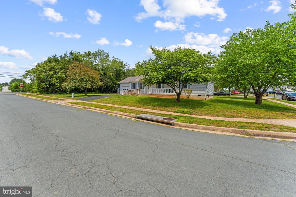 11737 BATTLE RIDGE DR, REMINGTON, Virginia 22734, 3 Bedrooms Bedrooms, ,2 BathroomsBathrooms,Residential,11737 BATTLE RIDGE DR,VAFQ2022502 MLS # VAFQ2022502 11737 BATTLE RIDGE DR, REMINGTON, Virginia 22734, 3 Bedrooms Bedrooms, ,2 BathroomsBathrooms,Residential,11737 BATTLE RIDGE DR,VAFQ2022502 MLS # VAFQ2022502