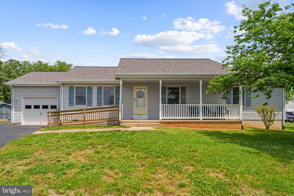11737 BATTLE RIDGE DR, REMINGTON, Virginia 22734, 3 Bedrooms Bedrooms, ,2 BathroomsBathrooms,Residential,11737 BATTLE RIDGE DR,VAFQ2022502 MLS # VAFQ2022502 11737 BATTLE RIDGE DR, REMINGTON, Virginia 22734, 3 Bedrooms Bedrooms, ,2 BathroomsBathrooms,Residential,11737 BATTLE RIDGE DR,VAFQ2022502 MLS # VAFQ2022502