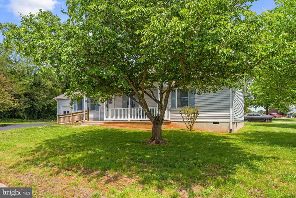 11737 BATTLE RIDGE DR, REMINGTON, Virginia 22734, 3 Bedrooms Bedrooms, ,2 BathroomsBathrooms,Residential,11737 BATTLE RIDGE DR,VAFQ2022502 MLS # VAFQ2022502 11737 BATTLE RIDGE DR, REMINGTON, Virginia 22734, 3 Bedrooms Bedrooms, ,2 BathroomsBathrooms,Residential,11737 BATTLE RIDGE DR,VAFQ2022502 MLS # VAFQ2022502