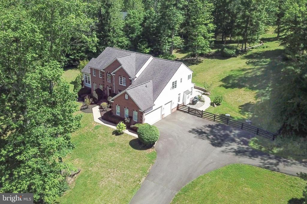 7165 DUDIE RD, MARSHALL, Virginia 20115, 4 Bedrooms Bedrooms, ,4 BathroomsBathrooms,Residential,7165 DUDIE RD,VAFQ2022512 MLS # VAFQ2022512 7165 DUDIE RD, MARSHALL, Virginia 20115, 4 Bedrooms Bedrooms, ,4 BathroomsBathrooms,Residential,7165 DUDIE RD,VAFQ2022512 MLS # VAFQ2022512