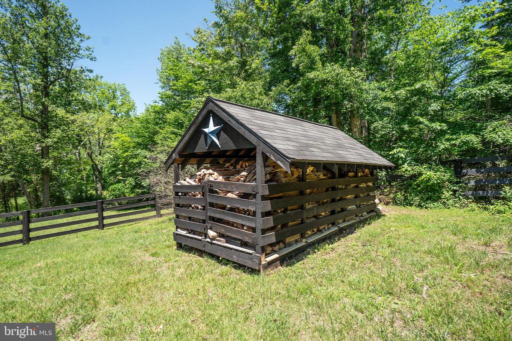 7165 DUDIE RD, MARSHALL, Virginia 20115, 4 Bedrooms Bedrooms, ,4 BathroomsBathrooms,Residential,7165 DUDIE RD,VAFQ2022512 MLS # VAFQ2022512 7165 DUDIE RD, MARSHALL, Virginia 20115, 4 Bedrooms Bedrooms, ,4 BathroomsBathrooms,Residential,7165 DUDIE RD,VAFQ2022512 MLS # VAFQ2022512