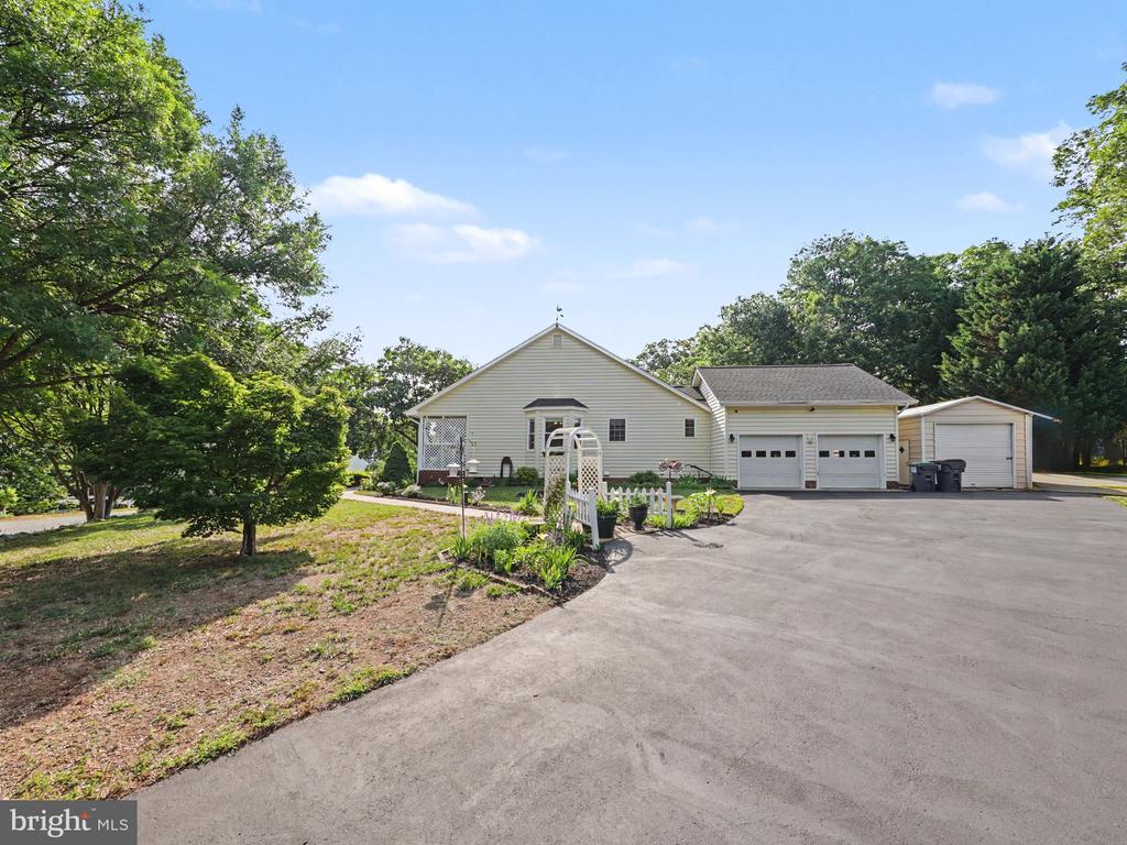 3226 CAVALRY RIDGE CT, FREDERICKSBURG, Virginia 22408, 3 Bedrooms Bedrooms, ,2 BathroomsBathrooms,Residential,3226 CAVALRY RIDGE CT,VASP2042874 MLS # VASP2042874