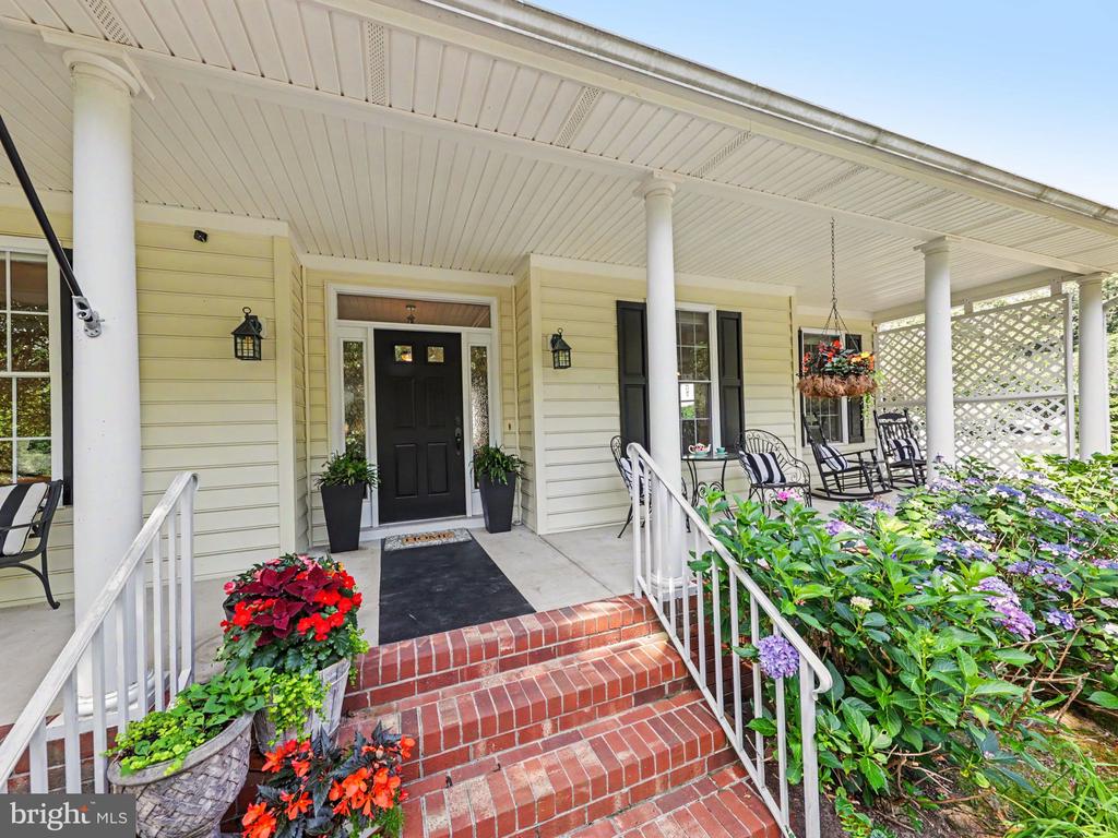 3226 CAVALRY RIDGE CT, FREDERICKSBURG, Virginia 22408, 3 Bedrooms Bedrooms, ,2 BathroomsBathrooms,Residential,3226 CAVALRY RIDGE CT,VASP2042874 MLS # VASP2042874