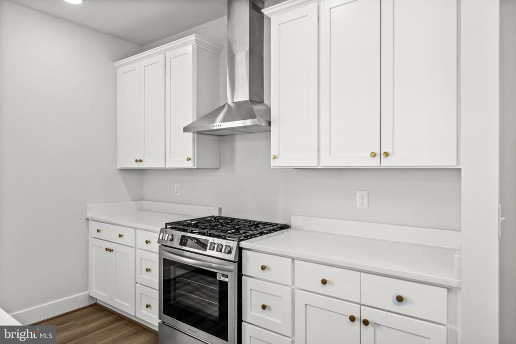 HUNTING LANE, WARRENTON, Virginia 20186, 4 Bedrooms Bedrooms, ,4 BathroomsBathrooms,Residential,HUNTING LANE,VAFQ2022380 MLS # VAFQ2022380