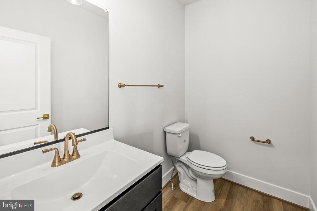 HUNTING LANE, WARRENTON, Virginia 20186, 4 Bedrooms Bedrooms, ,4 BathroomsBathrooms,Residential,HUNTING LANE,VAFQ2022380 MLS # VAFQ2022380