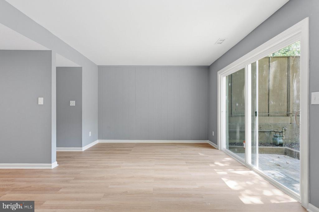 5 WOODLAKE DR, CHARLOTTESVILLE, Virginia 22901, 3 Bedrooms Bedrooms, ,1 BathroomBathrooms,Residential,5 WOODLAKE DR,VAAB2001250 MLS # VAAB2001250