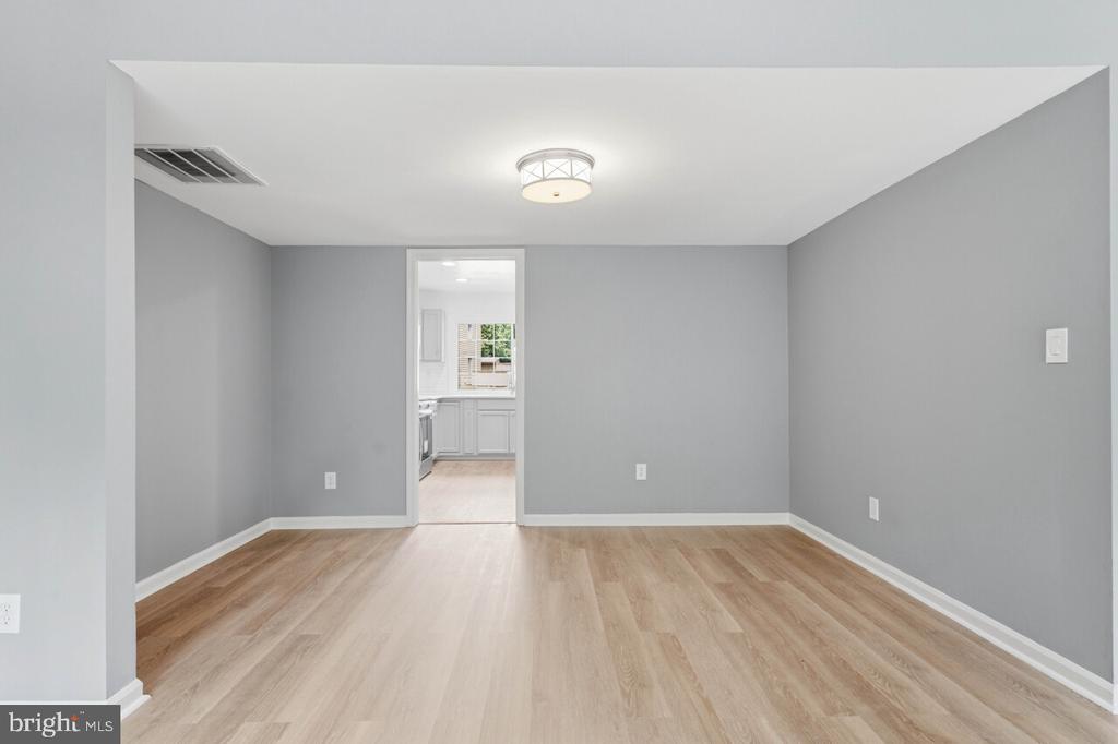 5 WOODLAKE DR, CHARLOTTESVILLE, Virginia 22901, 3 Bedrooms Bedrooms, ,1 BathroomBathrooms,Residential,5 WOODLAKE DR,VAAB2001250 MLS # VAAB2001250