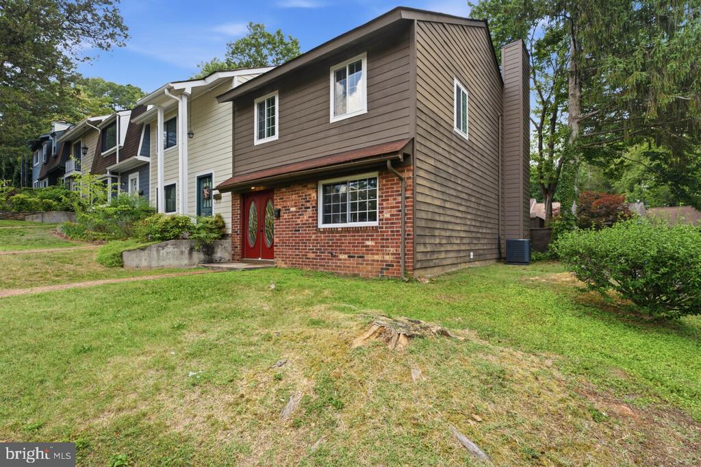 5 WOODLAKE DR, CHARLOTTESVILLE, Virginia 22901, 3 Bedrooms Bedrooms, ,1 BathroomBathrooms,Residential,5 WOODLAKE DR,VAAB2001250 MLS # VAAB2001250