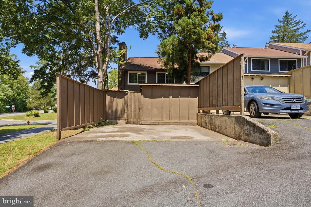 5 WOODLAKE DR, CHARLOTTESVILLE, Virginia 22901, 3 Bedrooms Bedrooms, ,1 BathroomBathrooms,Residential,5 WOODLAKE DR,VAAB2001250 MLS # VAAB2001250
