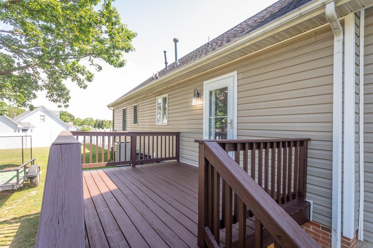 215 FOREST DR, STUARTS DRAFT, Virginia 24477, 6 Bedrooms Bedrooms, ,4 BathroomsBathrooms,Residential,215 FOREST DR,678302 MLS # 678302