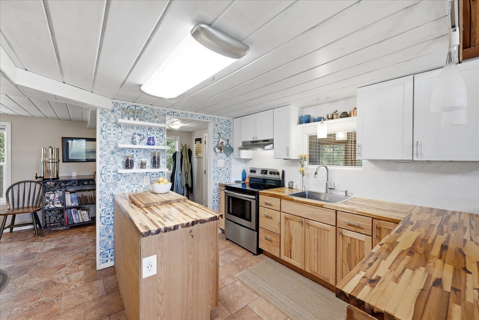 14636 TURNER RUN RD, FULKS RUN, Virginia 22830, 3 Bedrooms Bedrooms, ,2 BathroomsBathrooms,Residential,14636 TURNER RUN RD,678409 MLS # 678409