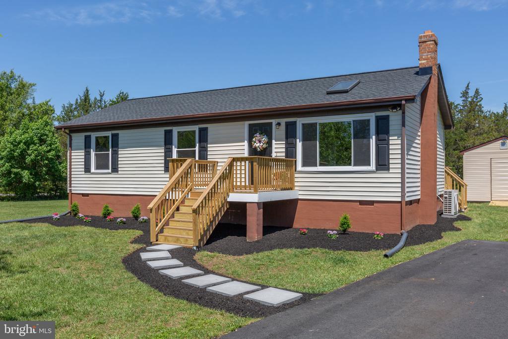 6732 FORBES PL W, BEALETON, Virginia 22712, 3 Bedrooms Bedrooms, ,2 BathroomsBathrooms,Residential,6732 FORBES PL W,VAFQ2021682 MLS # VAFQ2021682