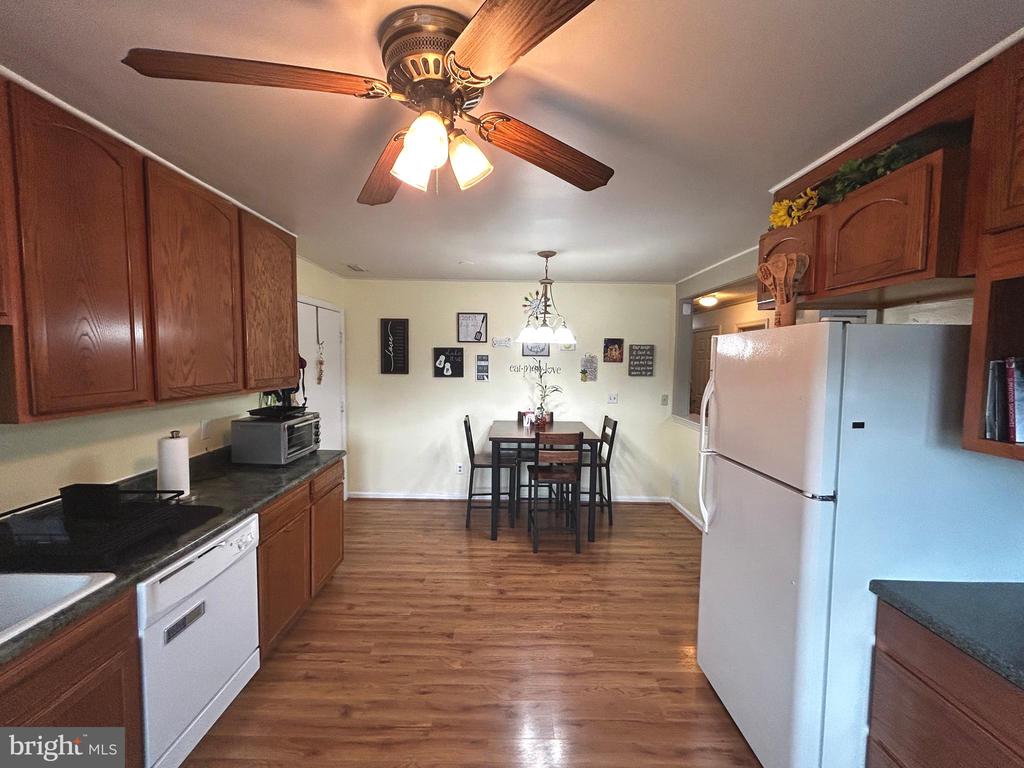 1409 N THOMAS WAY, CULPEPER, Virginia 22701, 3 Bedrooms Bedrooms, ,2 BathroomsBathrooms,Residential,1409 N THOMAS WAY,VACU2014058 MLS # VACU2014058 1409 N THOMAS WAY, CULPEPER, Virginia 22701, 3 Bedrooms Bedrooms, ,2 BathroomsBathrooms,Residential,1409 N THOMAS WAY,VACU2014058 MLS # VACU2014058