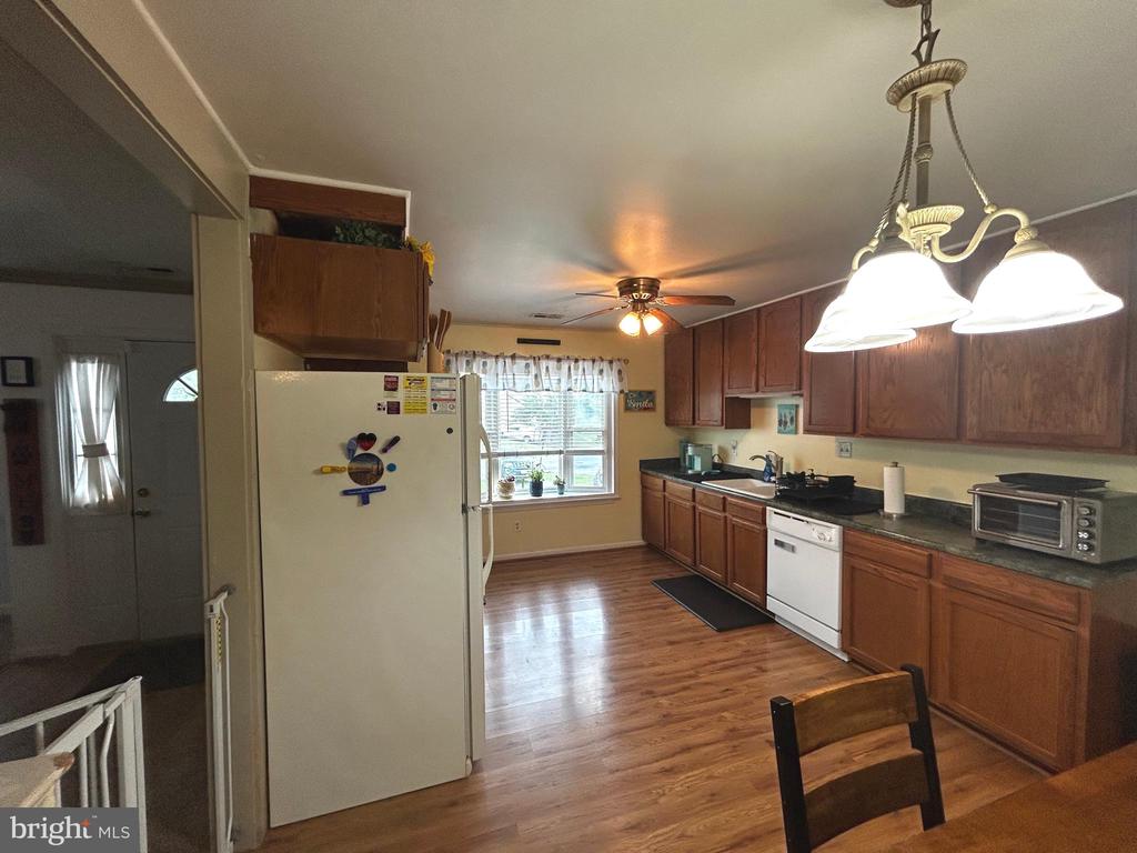 1409 N THOMAS WAY, CULPEPER, Virginia 22701, 3 Bedrooms Bedrooms, ,2 BathroomsBathrooms,Residential,1409 N THOMAS WAY,VACU2014058 MLS # VACU2014058 1409 N THOMAS WAY, CULPEPER, Virginia 22701, 3 Bedrooms Bedrooms, ,2 BathroomsBathrooms,Residential,1409 N THOMAS WAY,VACU2014058 MLS # VACU2014058