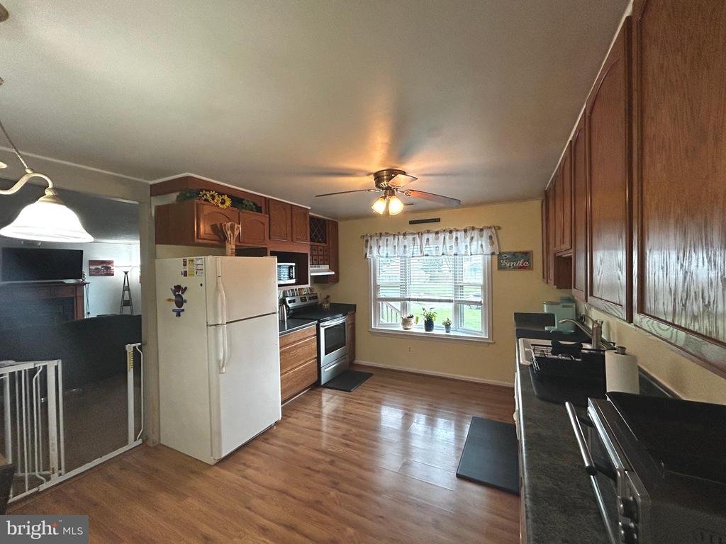 1409 N THOMAS WAY, CULPEPER, Virginia 22701, 3 Bedrooms Bedrooms, ,2 BathroomsBathrooms,Residential,1409 N THOMAS WAY,VACU2014058 MLS # VACU2014058 1409 N THOMAS WAY, CULPEPER, Virginia 22701, 3 Bedrooms Bedrooms, ,2 BathroomsBathrooms,Residential,1409 N THOMAS WAY,VACU2014058 MLS # VACU2014058
