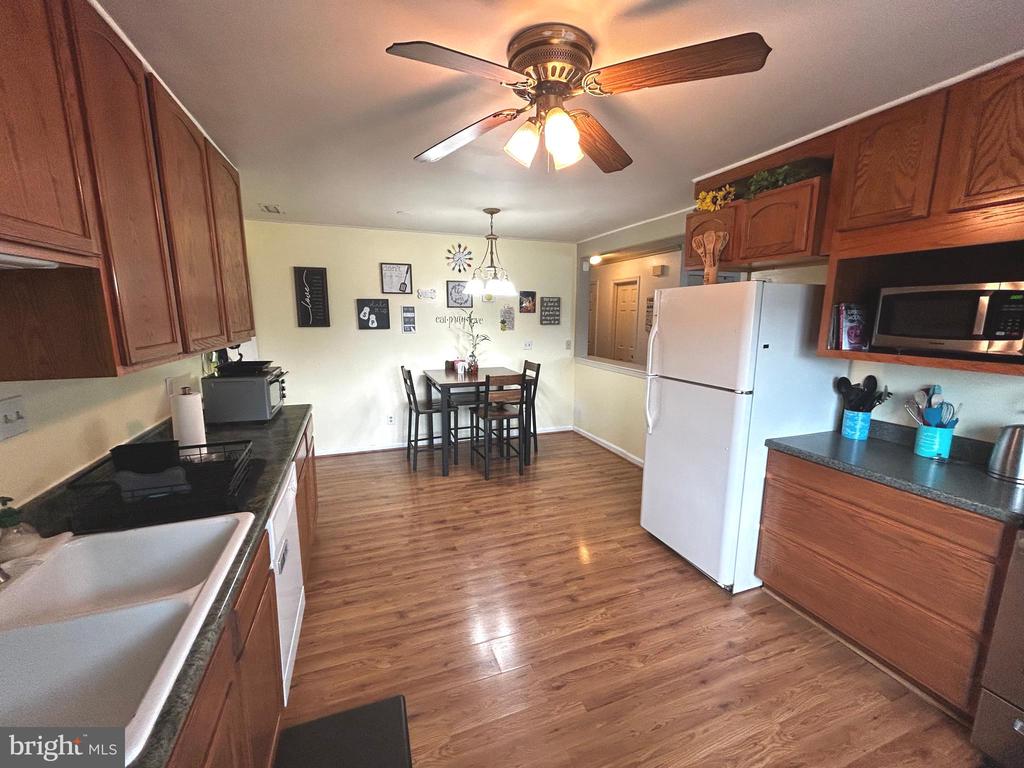 1409 N THOMAS WAY, CULPEPER, Virginia 22701, 3 Bedrooms Bedrooms, ,2 BathroomsBathrooms,Residential,1409 N THOMAS WAY,VACU2014058 MLS # VACU2014058 1409 N THOMAS WAY, CULPEPER, Virginia 22701, 3 Bedrooms Bedrooms, ,2 BathroomsBathrooms,Residential,1409 N THOMAS WAY,VACU2014058 MLS # VACU2014058
