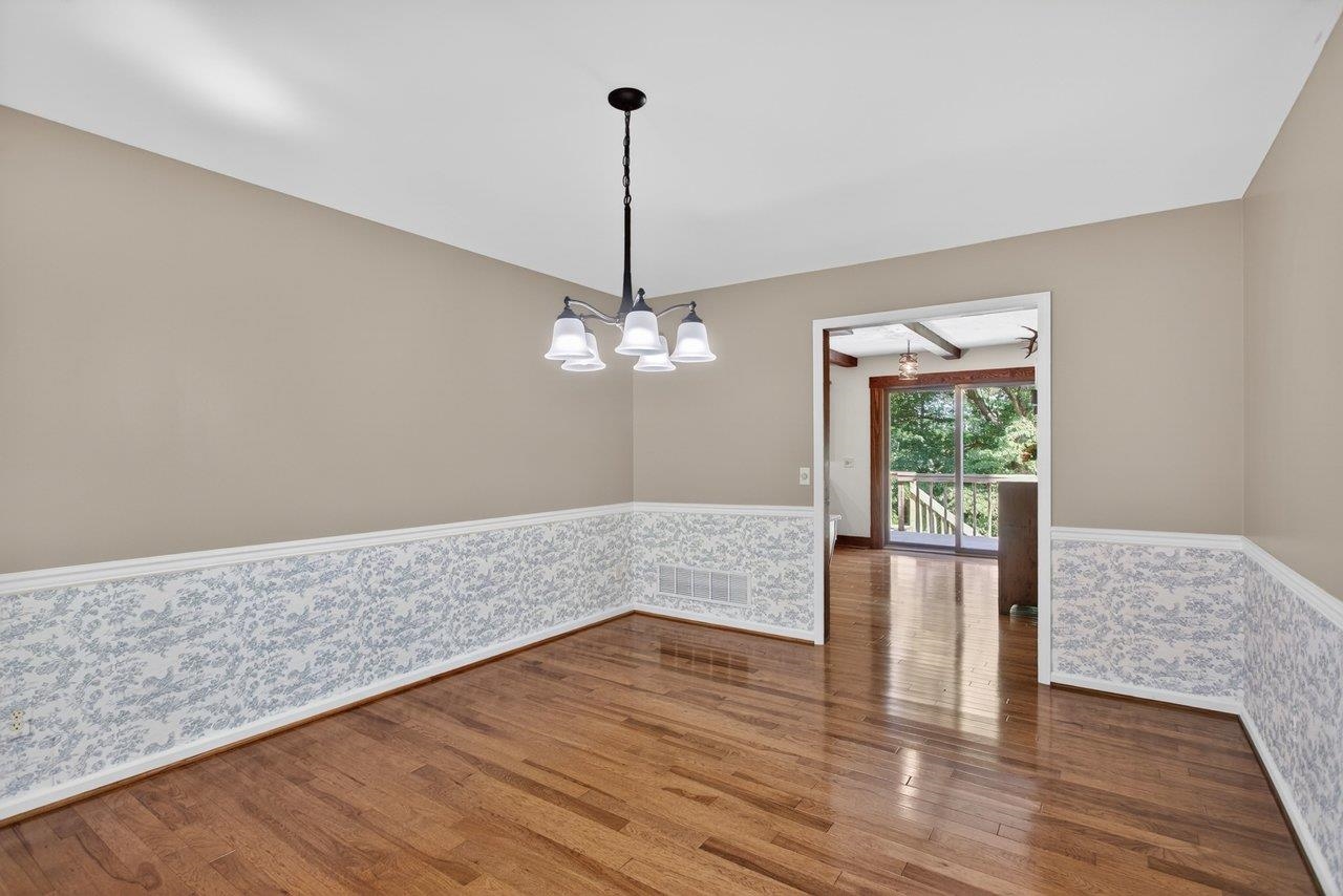 4117 LEE HWY, WEYERS CAVE, Virginia 24486, 4 Bedrooms Bedrooms, ,3 BathroomsBathrooms,Residential,4117 LEE HWY,678422 MLS # 678422 4117 LEE HWY, WEYERS CAVE, Virginia 24486, 4 Bedrooms Bedrooms, ,3 BathroomsBathrooms,Residential,4117 LEE HWY,678422 MLS # 678422
