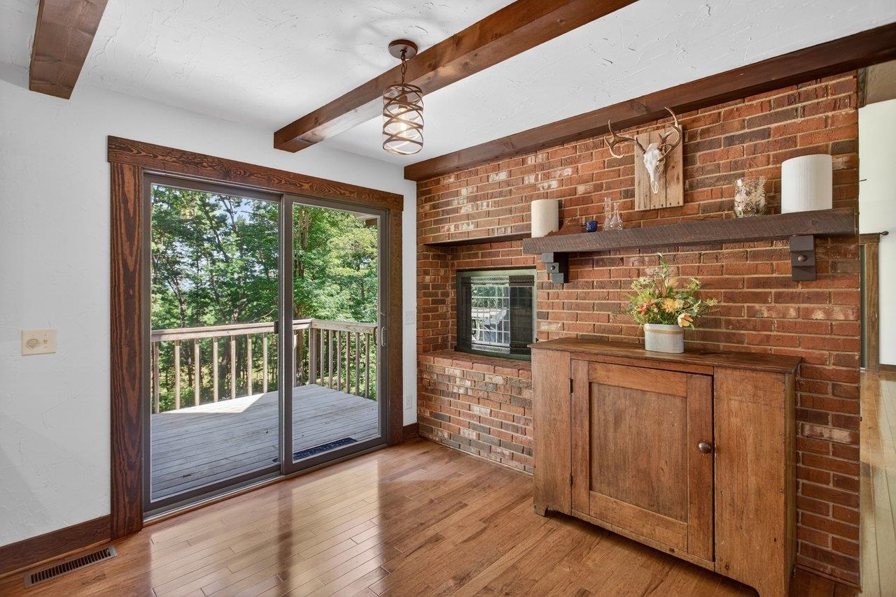 4117 LEE HWY, WEYERS CAVE, Virginia 24486, 4 Bedrooms Bedrooms, ,3 BathroomsBathrooms,Residential,4117 LEE HWY,678422 MLS # 678422 4117 LEE HWY, WEYERS CAVE, Virginia 24486, 4 Bedrooms Bedrooms, ,3 BathroomsBathrooms,Residential,4117 LEE HWY,678422 MLS # 678422