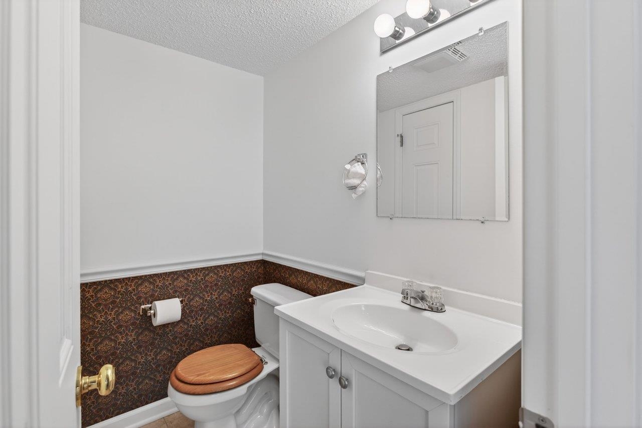 4117 LEE HWY, WEYERS CAVE, Virginia 24486, 4 Bedrooms Bedrooms, ,3 BathroomsBathrooms,Residential,4117 LEE HWY,678422 MLS # 678422 4117 LEE HWY, WEYERS CAVE, Virginia 24486, 4 Bedrooms Bedrooms, ,3 BathroomsBathrooms,Residential,4117 LEE HWY,678422 MLS # 678422