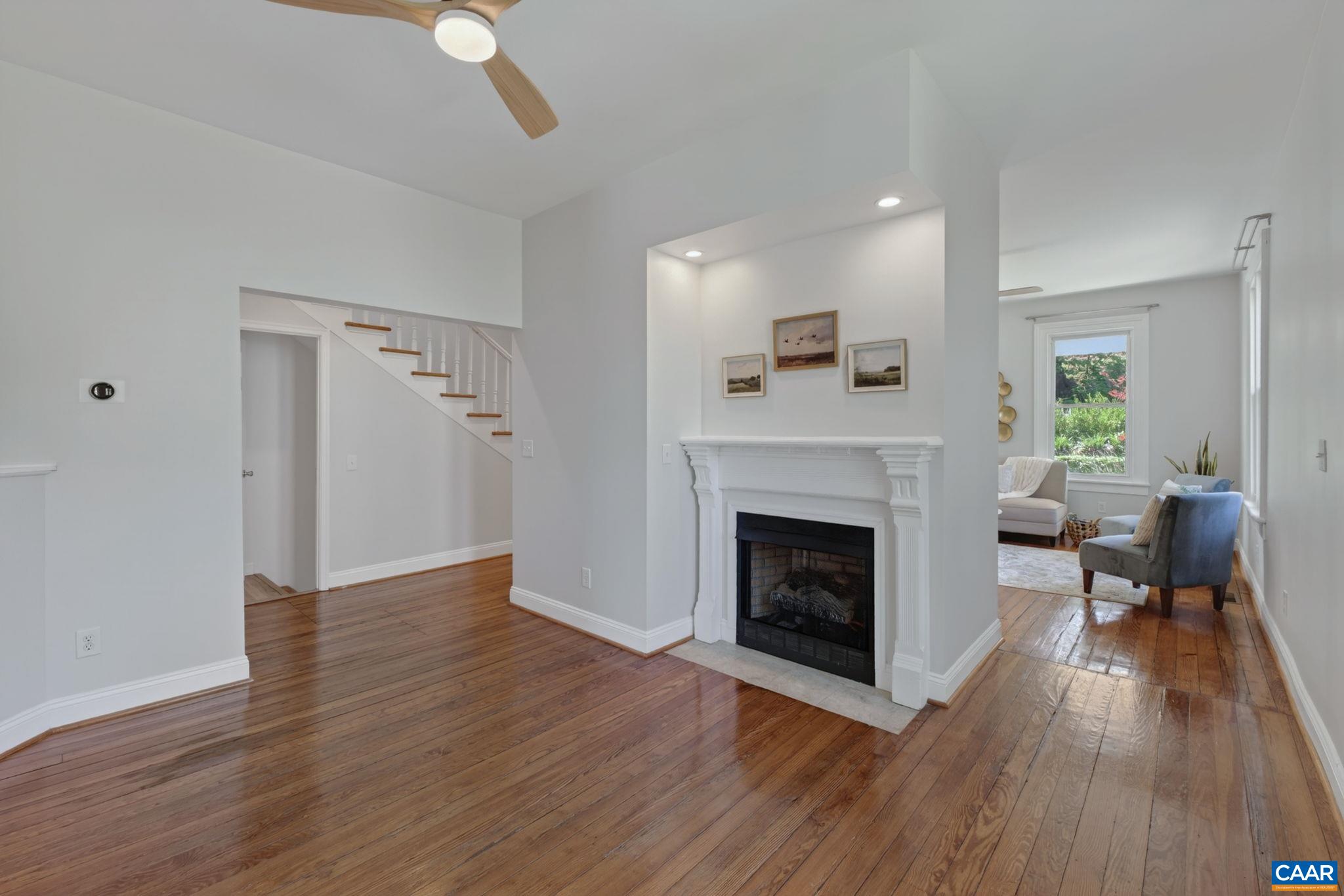 433 N WINCHESTER AVE, WAYNESBORO, Virginia 22980, 3 Bedrooms Bedrooms, ,2 BathroomsBathrooms,Residential,433 N WINCHESTER AVE,678424 MLS # 678424 433 N WINCHESTER AVE, WAYNESBORO, Virginia 22980, 3 Bedrooms Bedrooms, ,2 BathroomsBathrooms,Residential,433 N WINCHESTER AVE,678424 MLS # 678424