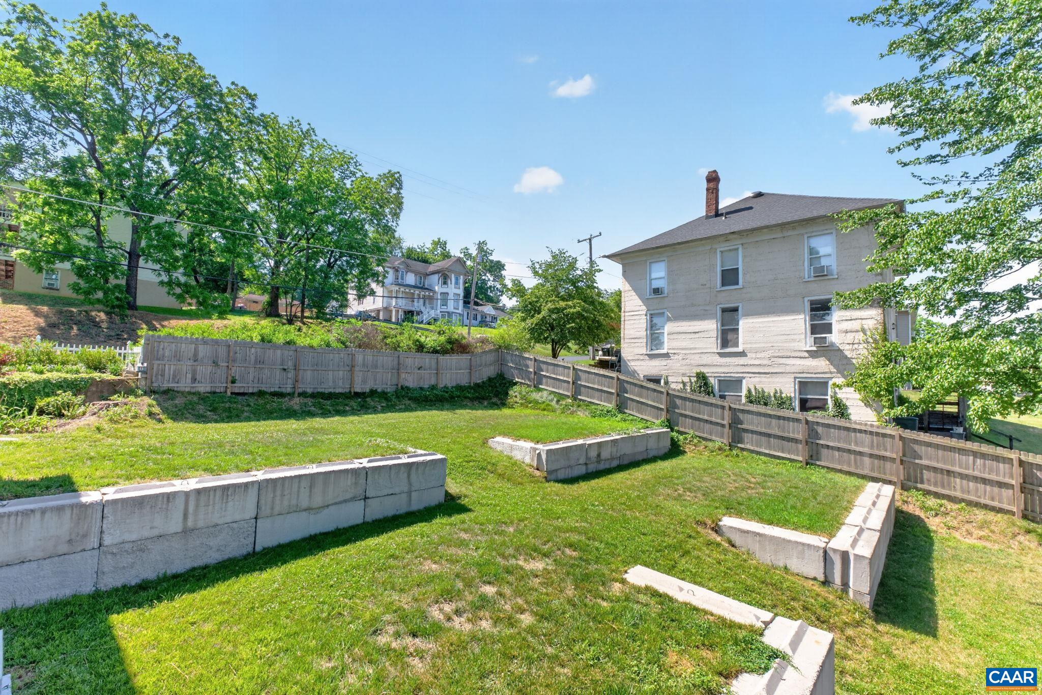 433 N WINCHESTER AVE, WAYNESBORO, Virginia 22980, 3 Bedrooms Bedrooms, ,2 BathroomsBathrooms,Residential,433 N WINCHESTER AVE,678424 MLS # 678424 433 N WINCHESTER AVE, WAYNESBORO, Virginia 22980, 3 Bedrooms Bedrooms, ,2 BathroomsBathrooms,Residential,433 N WINCHESTER AVE,678424 MLS # 678424