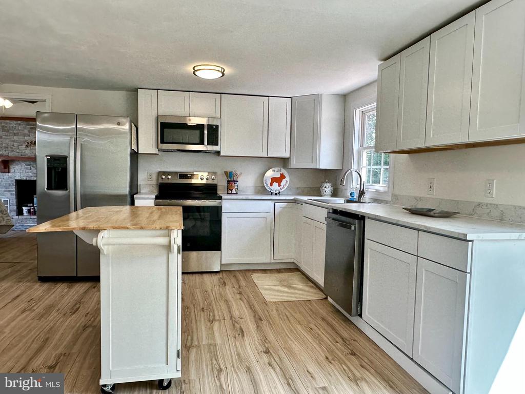 30494 HICKS RD, SPOTSYLVANIA, Virginia 22551, 3 Bedrooms Bedrooms, ,2 BathroomsBathrooms,Residential,30494 HICKS RD,VAOR2013962 MLS # VAOR2013962