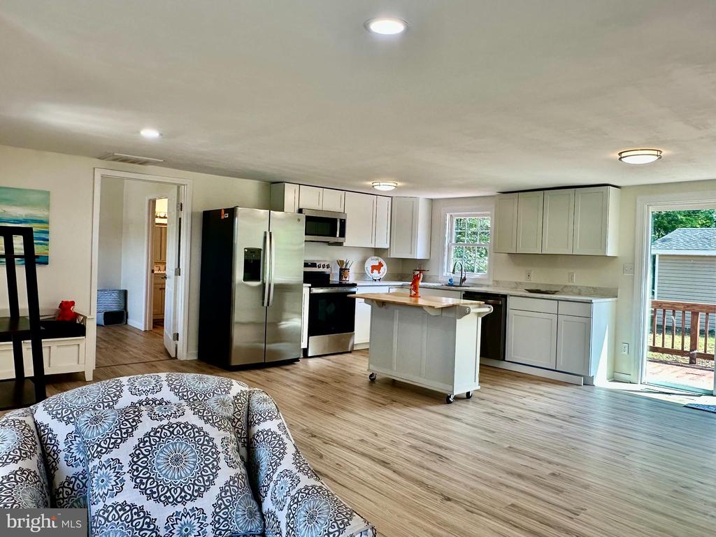 30494 HICKS RD, SPOTSYLVANIA, Virginia 22551, 3 Bedrooms Bedrooms, ,2 BathroomsBathrooms,Residential,30494 HICKS RD,VAOR2013962 MLS # VAOR2013962