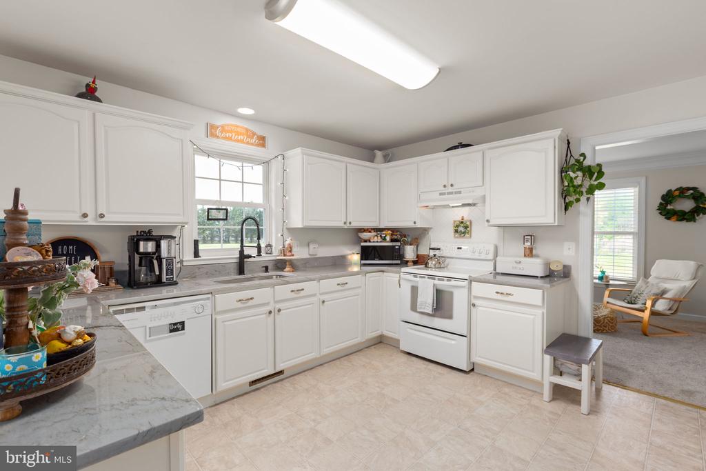 31193 OLD OFFICE RD, LOCUST GROVE, Virginia 22508, 4 Bedrooms Bedrooms, ,3 BathroomsBathrooms,Residential,31193 OLD OFFICE RD,VAOR2014384 MLS # VAOR2014384
