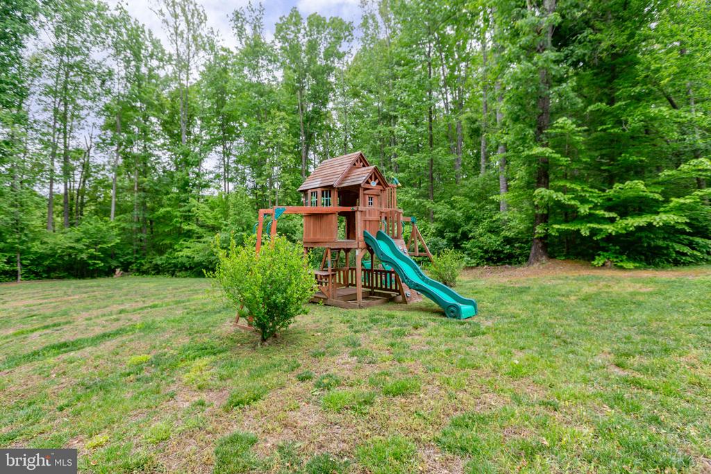 11205 AMABELL DR, SPOTSYLVANIA, Virginia 22553, 4 Bedrooms Bedrooms, ,3 BathroomsBathrooms,Residential,11205 AMABELL DR,VASP2041220 MLS # VASP2041220 11205 AMABELL DR, SPOTSYLVANIA, Virginia 22553, 4 Bedrooms Bedrooms, ,3 BathroomsBathrooms,Residential,11205 AMABELL DR,VASP2041220 MLS # VASP2041220