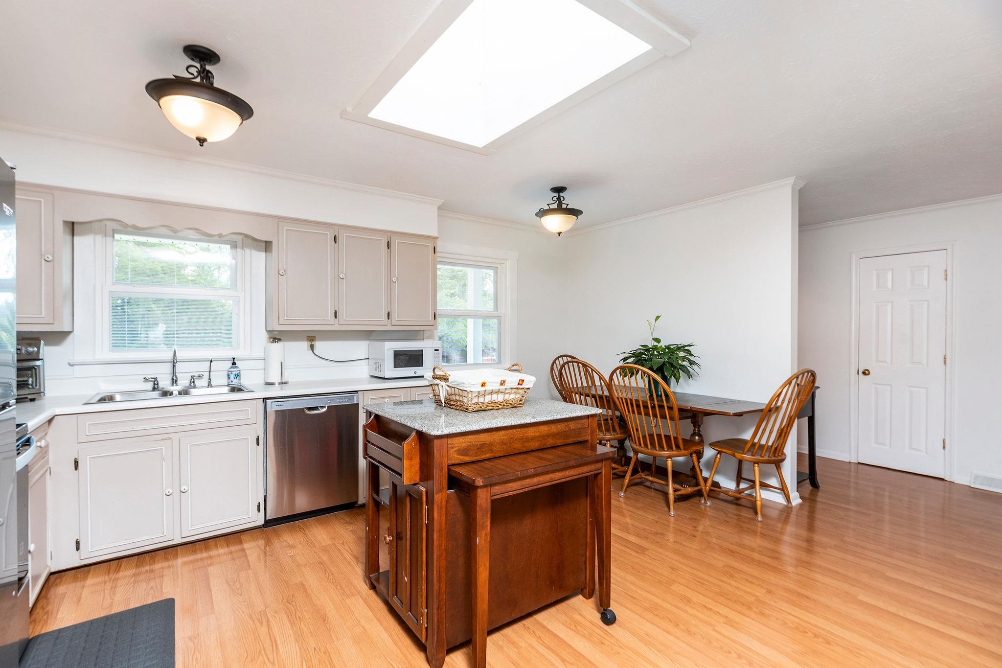 126 RIVER RIDGE RD, VERONA, Virginia 24482, 3 Bedrooms Bedrooms, ,2 BathroomsBathrooms,Residential,126 RIVER RIDGE RD,678427 MLS # 678427 126 RIVER RIDGE RD, VERONA, Virginia 24482, 3 Bedrooms Bedrooms, ,2 BathroomsBathrooms,Residential,126 RIVER RIDGE RD,678427 MLS # 678427