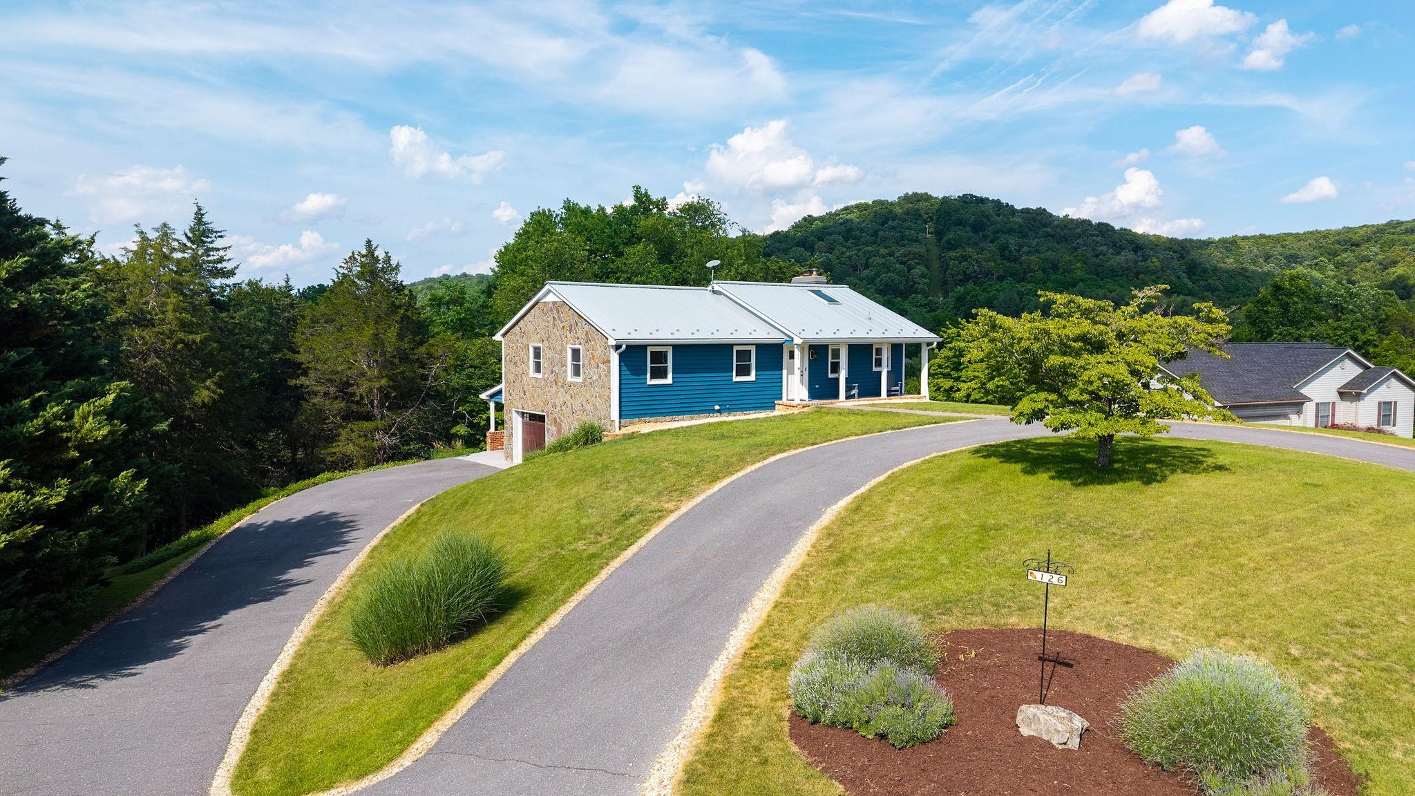 126 RIVER RIDGE RD, VERONA, Virginia 24482, 3 Bedrooms Bedrooms, ,2 BathroomsBathrooms,Residential,126 RIVER RIDGE RD,678427 MLS # 678427 126 RIVER RIDGE RD, VERONA, Virginia 24482, 3 Bedrooms Bedrooms, ,2 BathroomsBathrooms,Residential,126 RIVER RIDGE RD,678427 MLS # 678427