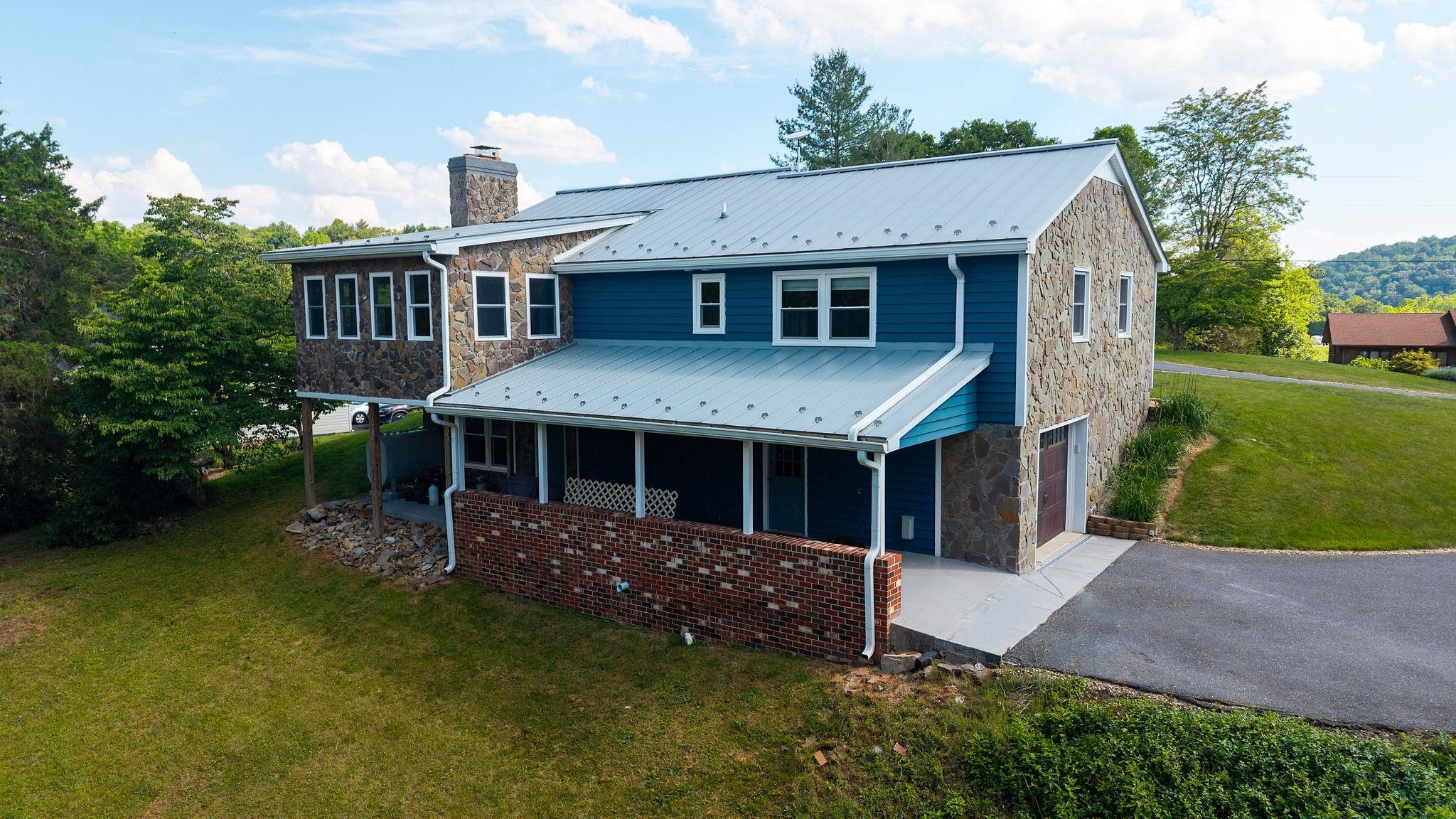 126 RIVER RIDGE RD, VERONA, Virginia 24482, 3 Bedrooms Bedrooms, ,2 BathroomsBathrooms,Residential,126 RIVER RIDGE RD,678427 MLS # 678427 126 RIVER RIDGE RD, VERONA, Virginia 24482, 3 Bedrooms Bedrooms, ,2 BathroomsBathrooms,Residential,126 RIVER RIDGE RD,678427 MLS # 678427