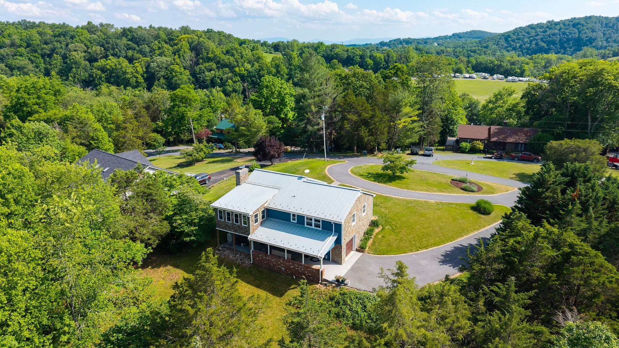 126 RIVER RIDGE RD, VERONA, Virginia 24482, 3 Bedrooms Bedrooms, ,2 BathroomsBathrooms,Residential,126 RIVER RIDGE RD,678427 MLS # 678427 126 RIVER RIDGE RD, VERONA, Virginia 24482, 3 Bedrooms Bedrooms, ,2 BathroomsBathrooms,Residential,126 RIVER RIDGE RD,678427 MLS # 678427