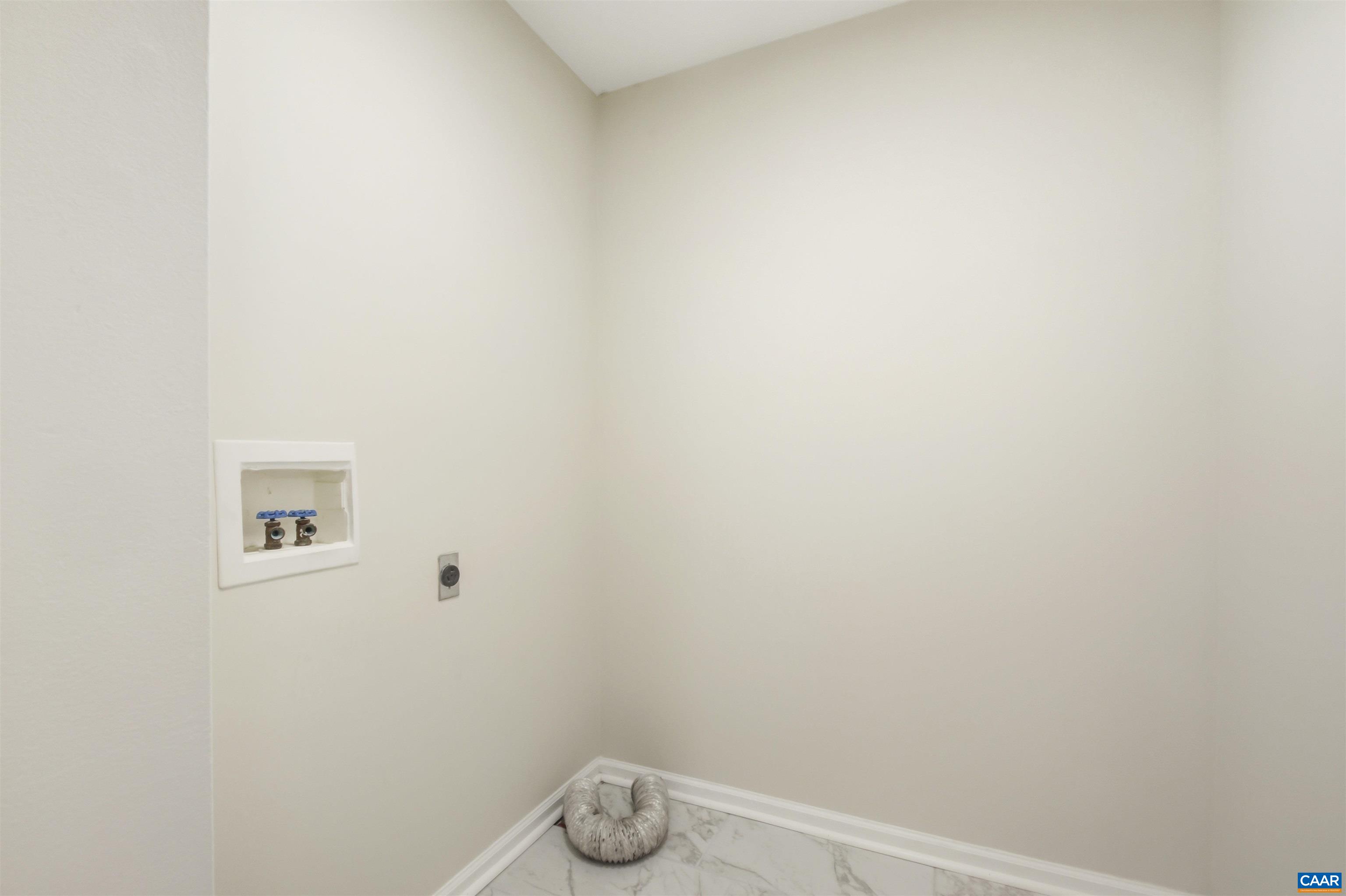 31 HILLANDALE DR, STAUNTON, Virginia 24401, 3 Bedrooms Bedrooms, ,2 BathroomsBathrooms,Residential,31 HILLANDALE DR,678135 MLS # 678135 31 HILLANDALE DR, STAUNTON, Virginia 24401, 3 Bedrooms Bedrooms, ,2 BathroomsBathrooms,Residential,31 HILLANDALE DR,678135 MLS # 678135