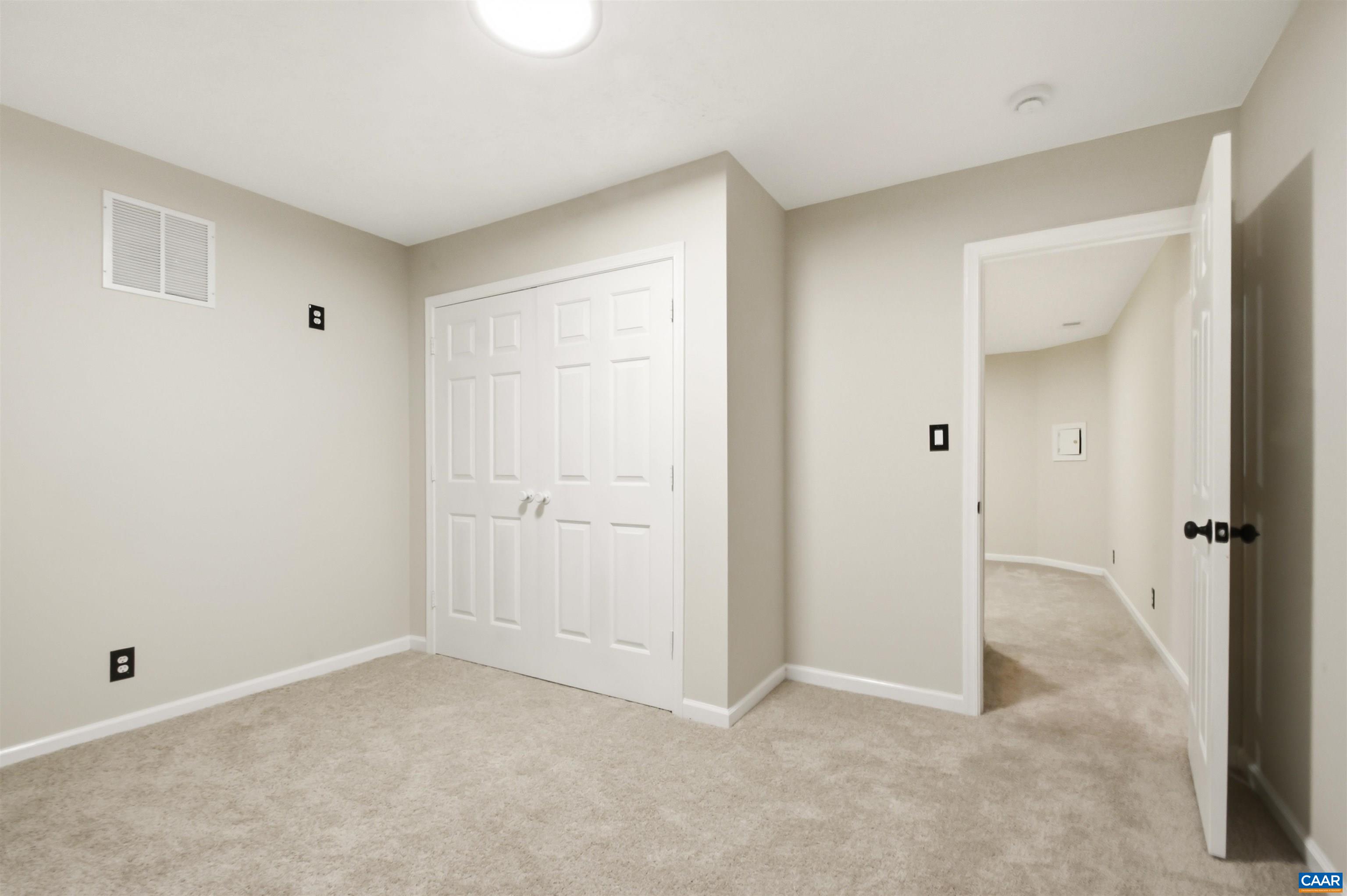 31 HILLANDALE DR, STAUNTON, Virginia 24401, 3 Bedrooms Bedrooms, ,2 BathroomsBathrooms,Residential,31 HILLANDALE DR,678135 MLS # 678135 31 HILLANDALE DR, STAUNTON, Virginia 24401, 3 Bedrooms Bedrooms, ,2 BathroomsBathrooms,Residential,31 HILLANDALE DR,678135 MLS # 678135