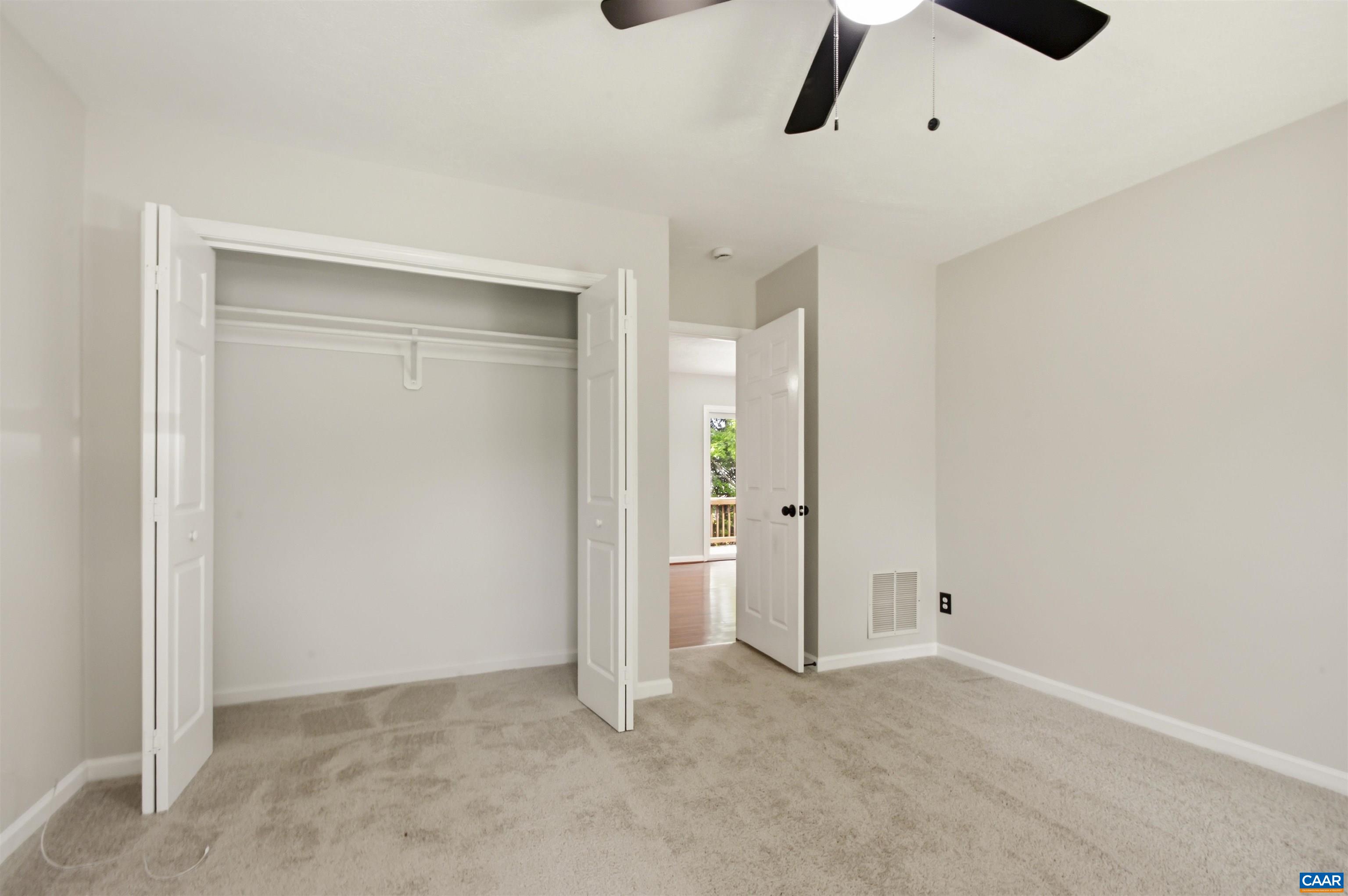 31 HILLANDALE DR, STAUNTON, Virginia 24401, 3 Bedrooms Bedrooms, ,2 BathroomsBathrooms,Residential,31 HILLANDALE DR,678135 MLS # 678135 31 HILLANDALE DR, STAUNTON, Virginia 24401, 3 Bedrooms Bedrooms, ,2 BathroomsBathrooms,Residential,31 HILLANDALE DR,678135 MLS # 678135