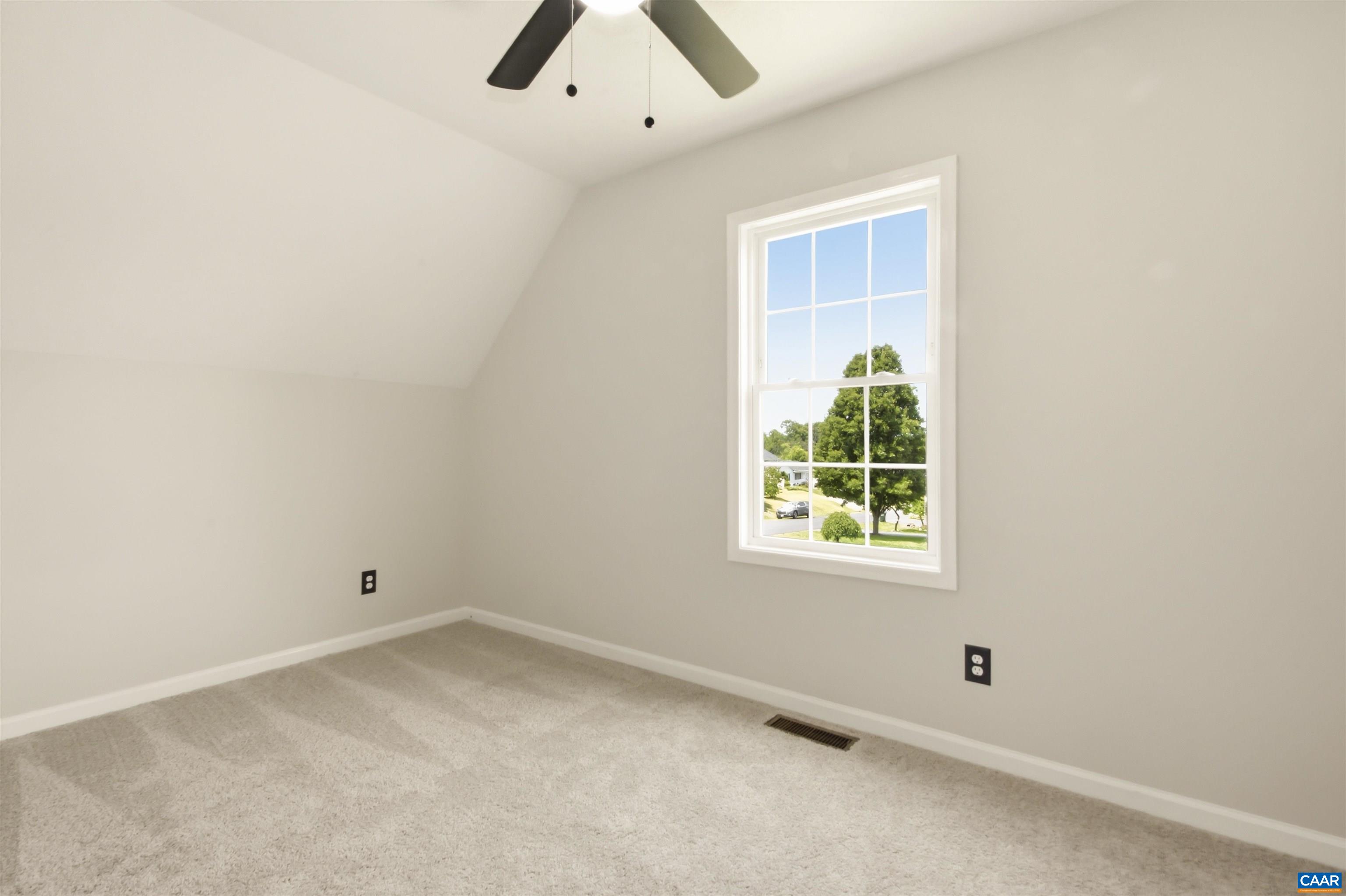 31 HILLANDALE DR, STAUNTON, Virginia 24401, 3 Bedrooms Bedrooms, ,2 BathroomsBathrooms,Residential,31 HILLANDALE DR,678135 MLS # 678135 31 HILLANDALE DR, STAUNTON, Virginia 24401, 3 Bedrooms Bedrooms, ,2 BathroomsBathrooms,Residential,31 HILLANDALE DR,678135 MLS # 678135