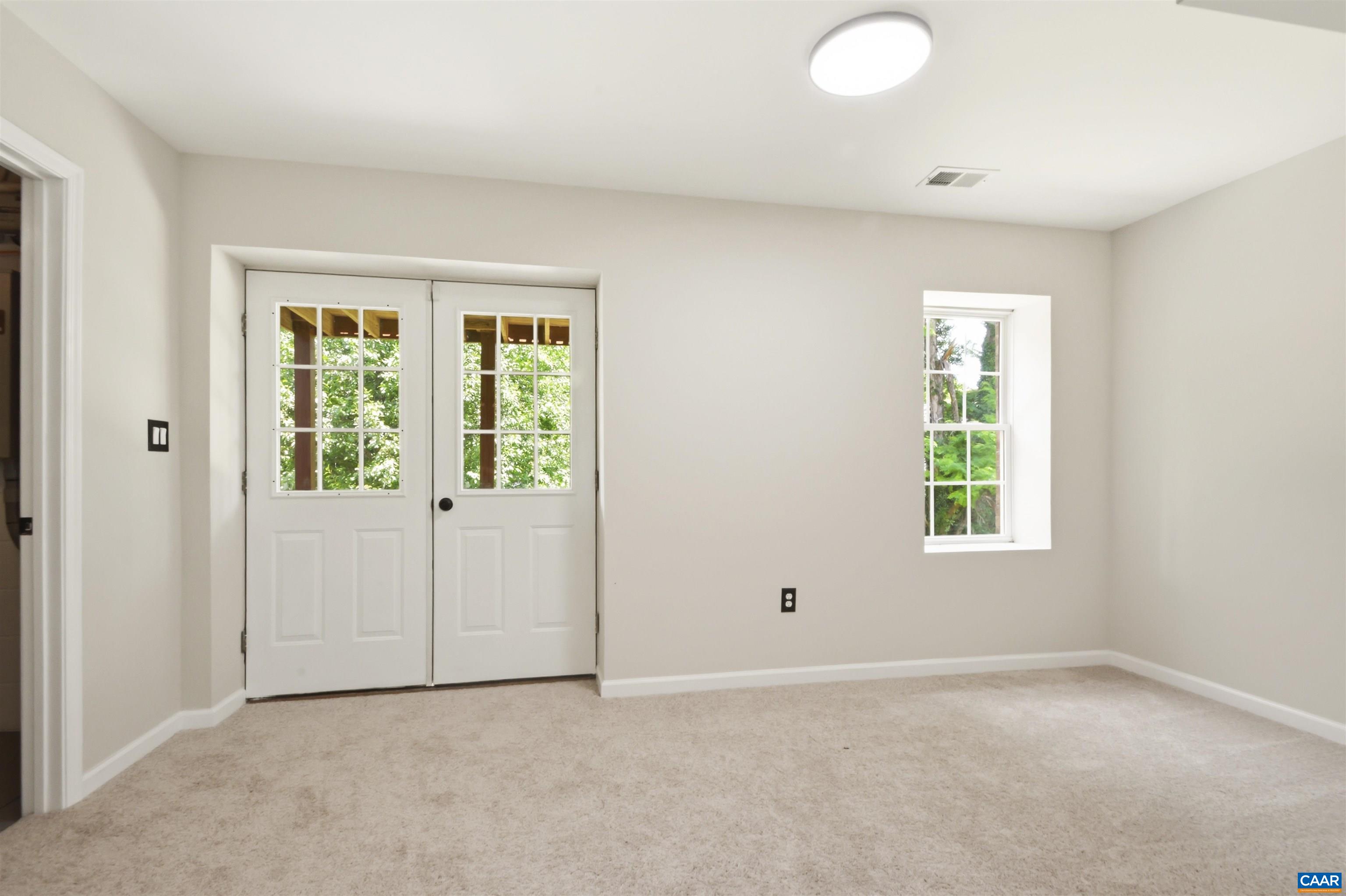31 HILLANDALE DR, STAUNTON, Virginia 24401, 3 Bedrooms Bedrooms, ,2 BathroomsBathrooms,Residential,31 HILLANDALE DR,678135 MLS # 678135 31 HILLANDALE DR, STAUNTON, Virginia 24401, 3 Bedrooms Bedrooms, ,2 BathroomsBathrooms,Residential,31 HILLANDALE DR,678135 MLS # 678135