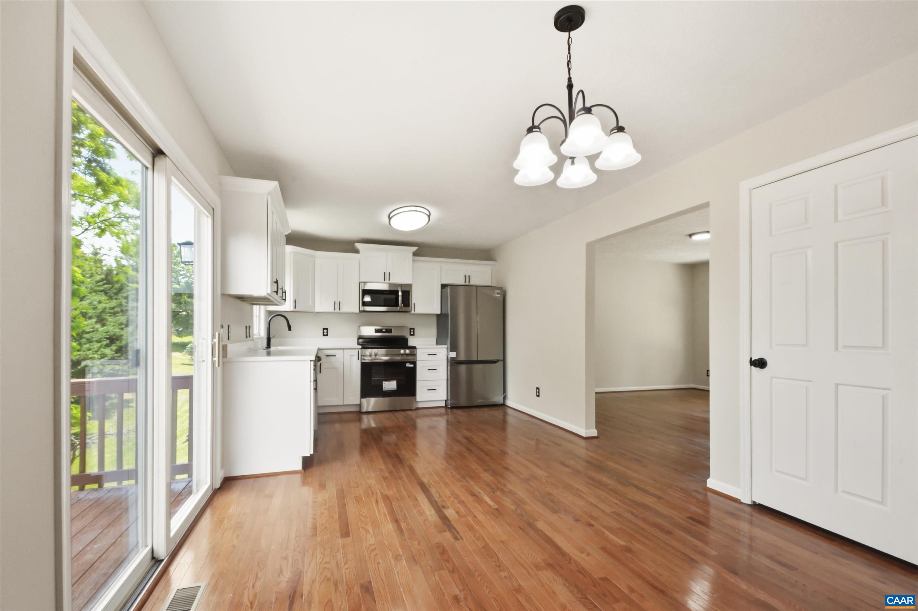 31 HILLANDALE DR, STAUNTON, Virginia 24401, 3 Bedrooms Bedrooms, ,2 BathroomsBathrooms,Residential,31 HILLANDALE DR,678135 MLS # 678135 31 HILLANDALE DR, STAUNTON, Virginia 24401, 3 Bedrooms Bedrooms, ,2 BathroomsBathrooms,Residential,31 HILLANDALE DR,678135 MLS # 678135